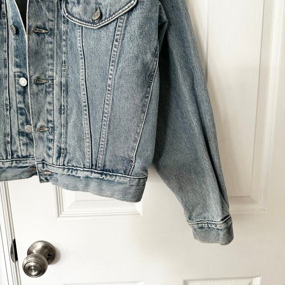 Guess Vintage 90s Medium Light Wash Trucker Denim Jacket Leather Trim Collar M - Picture 5 of 10